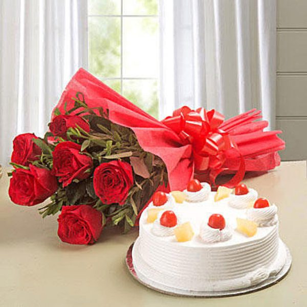 6 Red rose with pineapple cake